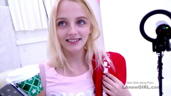 Little nubile gets poked in studio and achieves good orgasm
